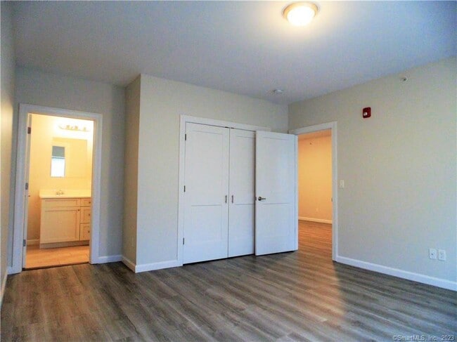 Building Photo - 2838 Fairfield Ave