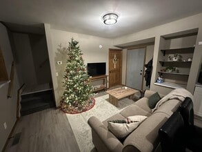 Building Photo - 118 N Wisconsin St