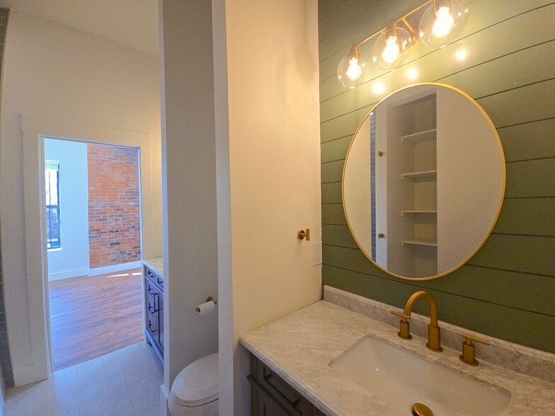 Building Photo - 1207 Lee St