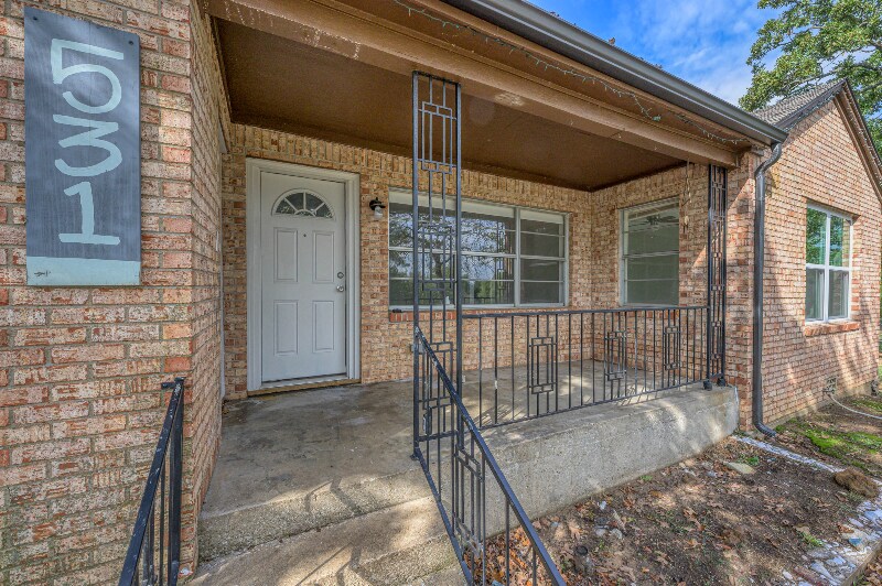 Building Photo - 531 Coe Rd