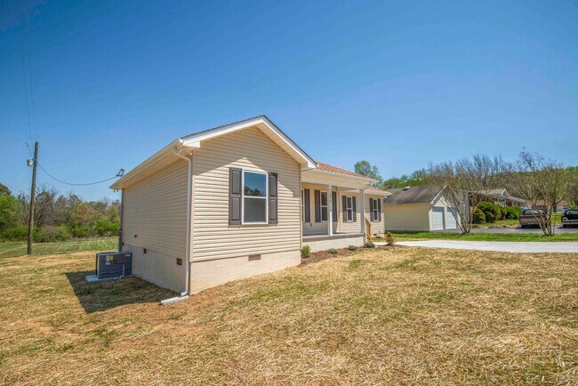 Building Photo - Knoxville 37849 - 3BR/2.5BA home with wash...