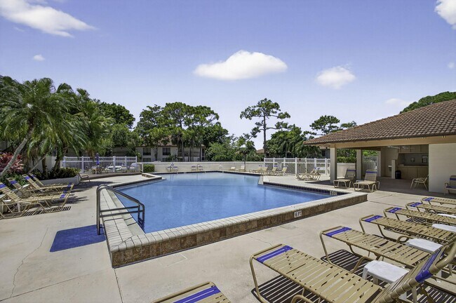 Building Photo - 419 Brackenwood Ln S