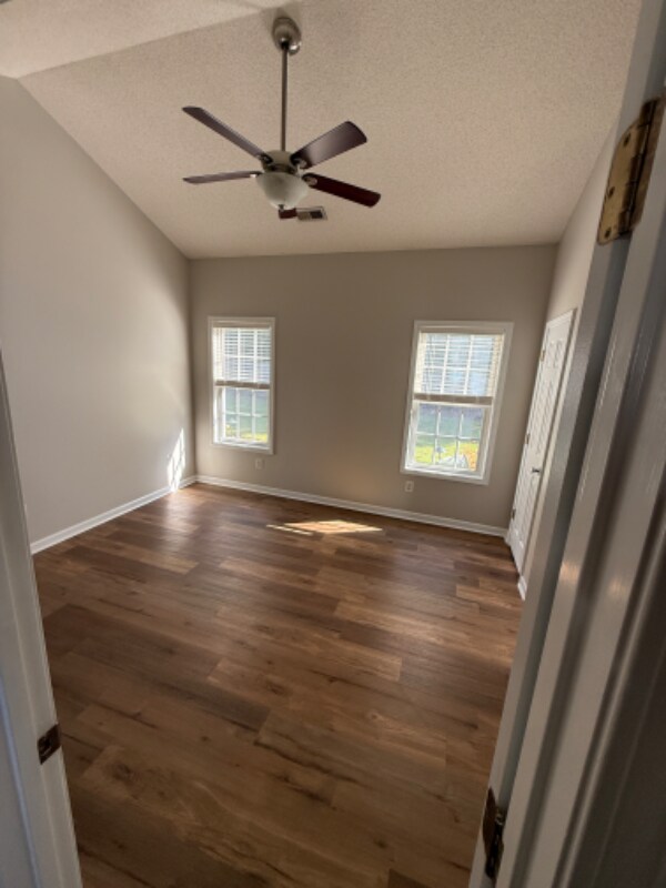 Building Photo - 7120 Farrington Farms Dr