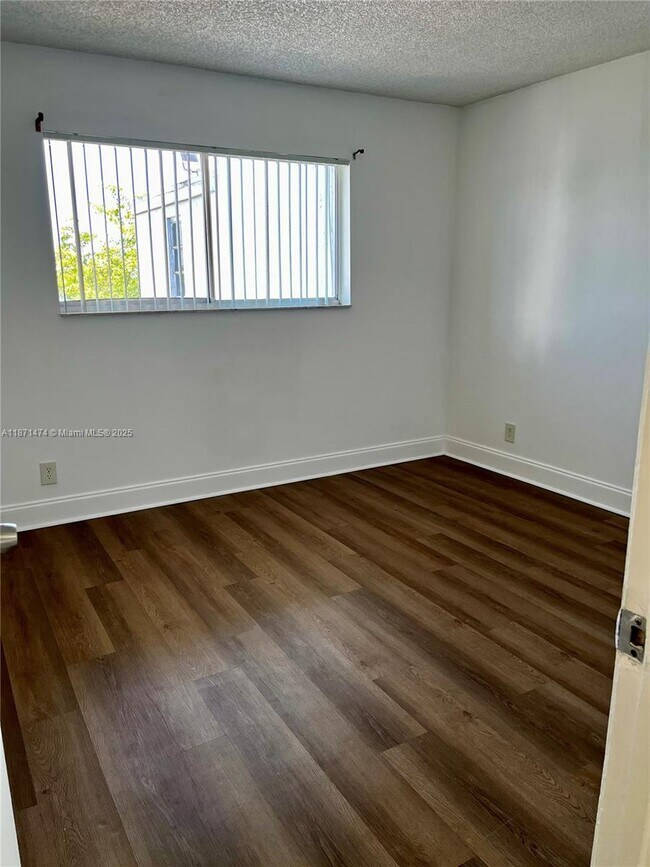 Building Photo - 8600 N Sherman Cir