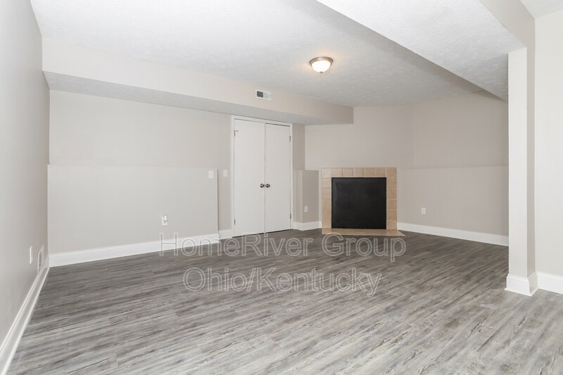 Building Photo - 3881 Magnolia Dr