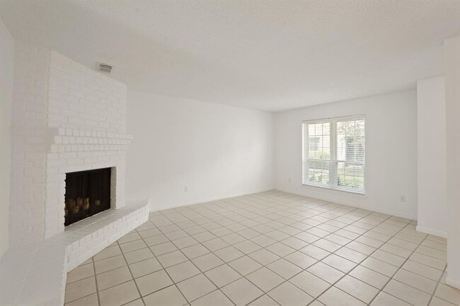 Building Photo - 14553 Misty Meadow Ln