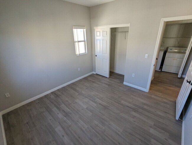 Building Photo - 9303 Gilcrease Ave