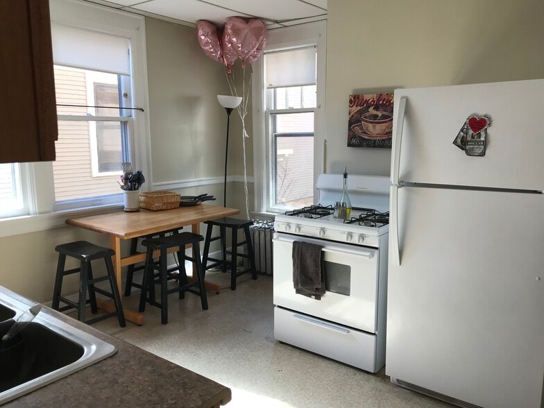 Building Photo - 2956 N Prospect Ave