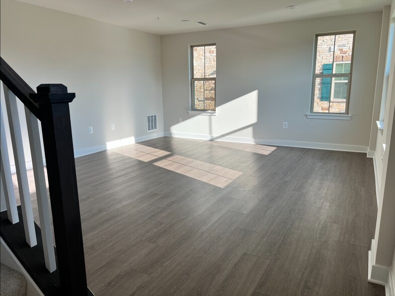 Recreation Room - 5957 Jefferson Technology Blvd