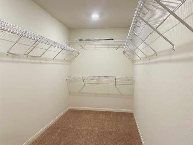 Building Photo - 11042 Hillside Creek Dr