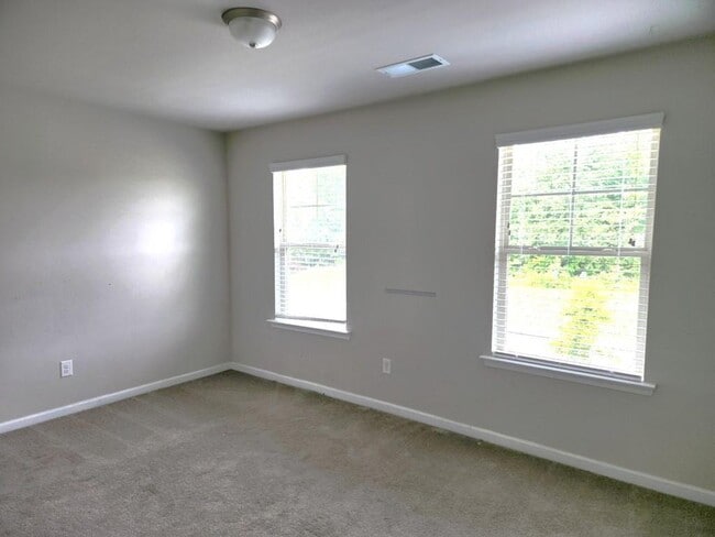 Building Photo - 101 McGinnis Cir