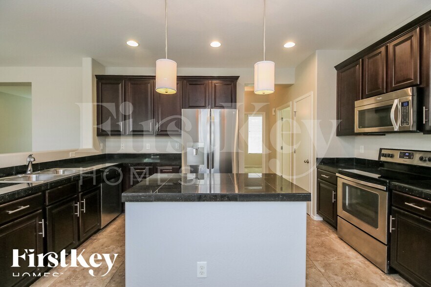 Building Photo - 3798 E Alamo St