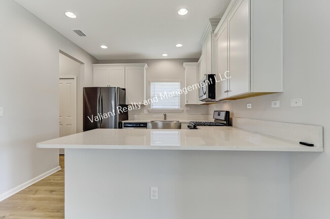 Building Photo - 278 Holly Forest Dr