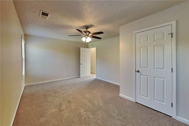 Building Photo - 1151 Paiute Ct