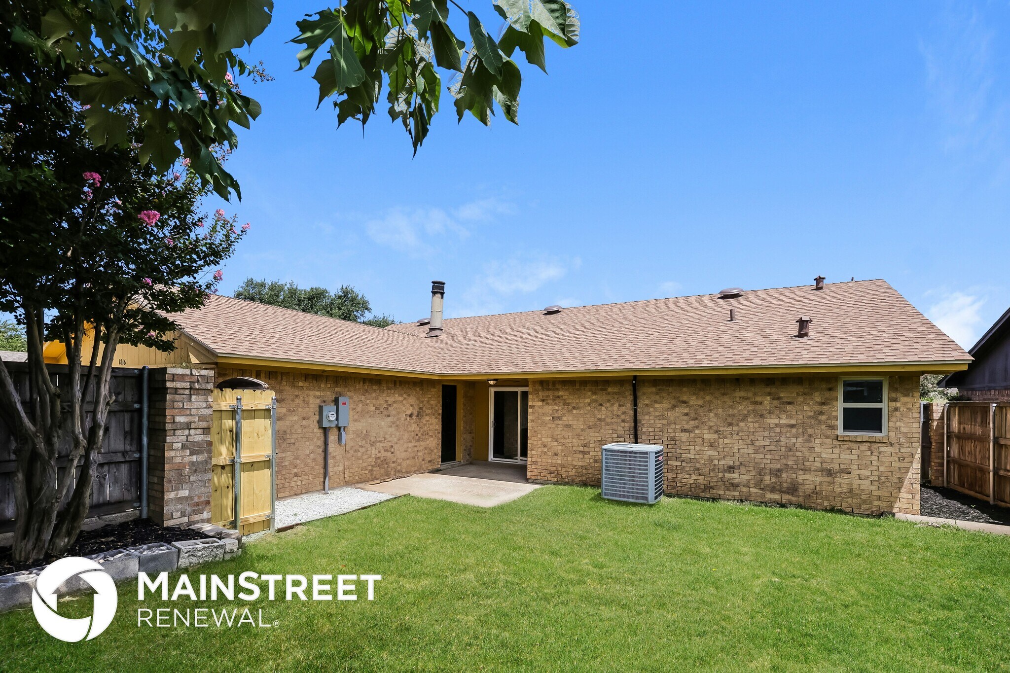 Building Photo - 1816 Christopher Dr