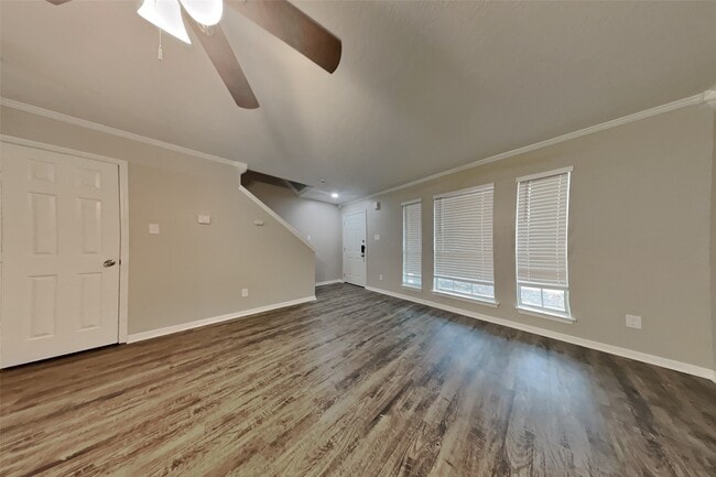 Building Photo - 407 Douglas Fir Dr