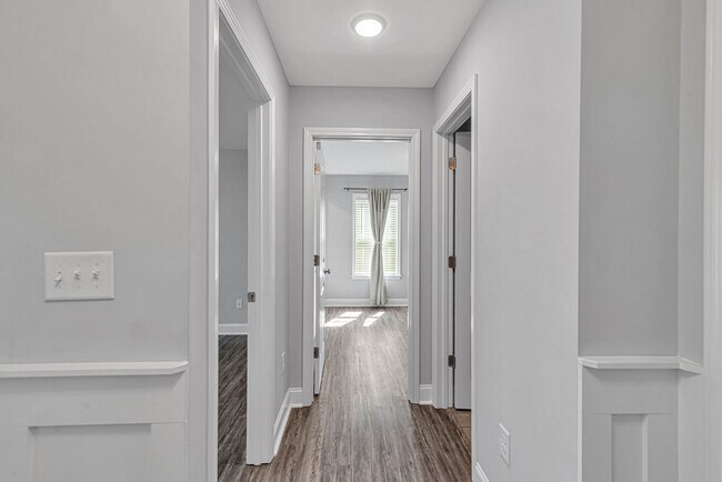Building Photo - 203 Pastoral Ct
