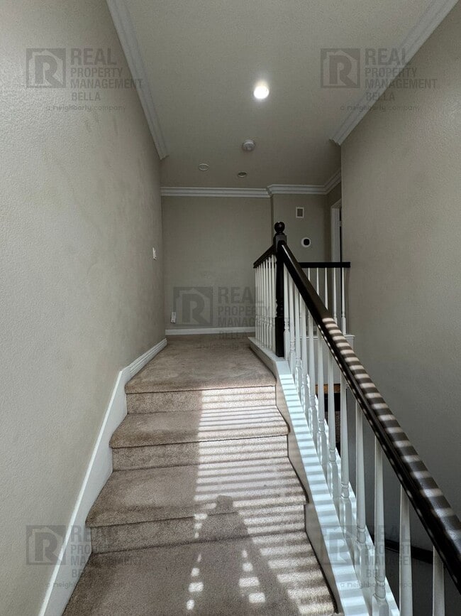 Building Photo - Gorgeous Murrieta Home with Main Floor Bedroom and Bathroom