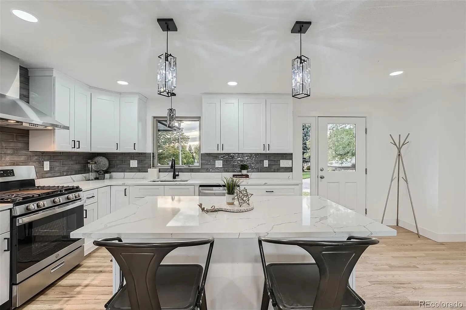 Building Photo - 7315 Upham Ct