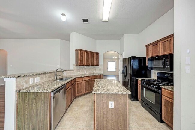 Building Photo - 1124 Alexandria Way