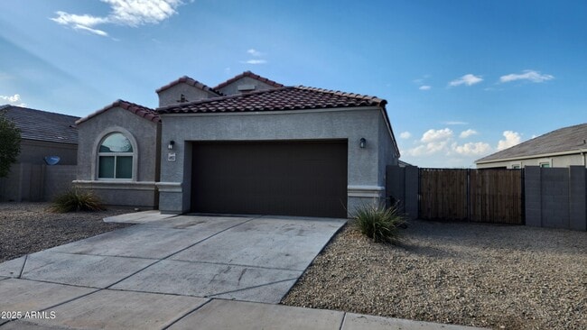 Building Photo - 41932 W Manderas Ln