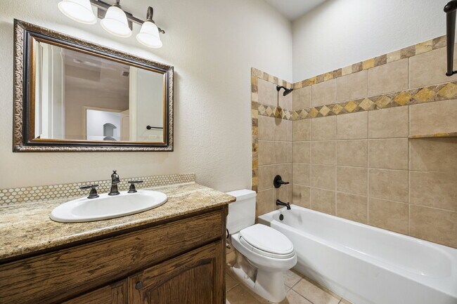 Building Photo - 2101 Miracle Point Dr