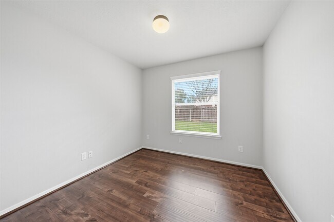 Building Photo - 2319 Falcon Knoll Ln