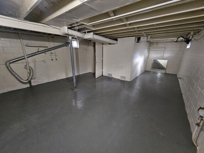 Building Photo - 5315 N 35th St