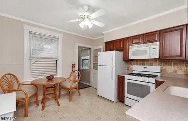 Building Photo - 4 Claremont Pl