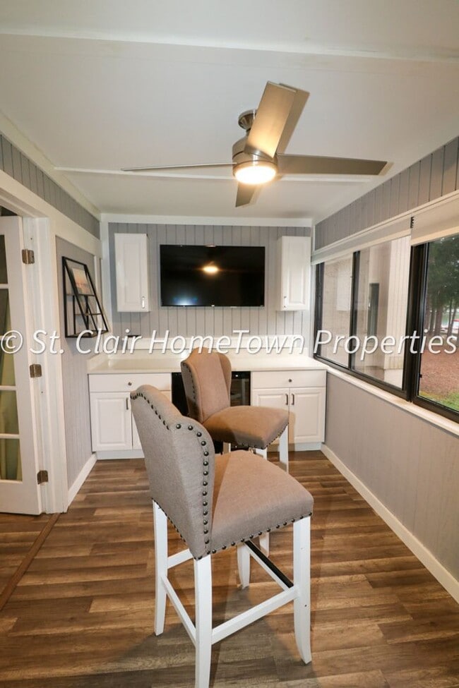 Building Photo - Waterfront Condo