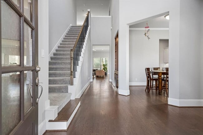Building Photo - 2311 Pale Star Dr