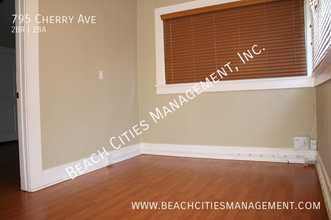 Building Photo - 795 Cherry Ave