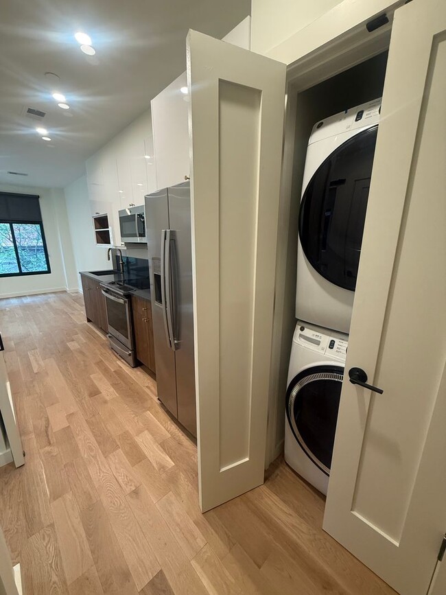 Building Photo - Brand new units 0-1 bedroom