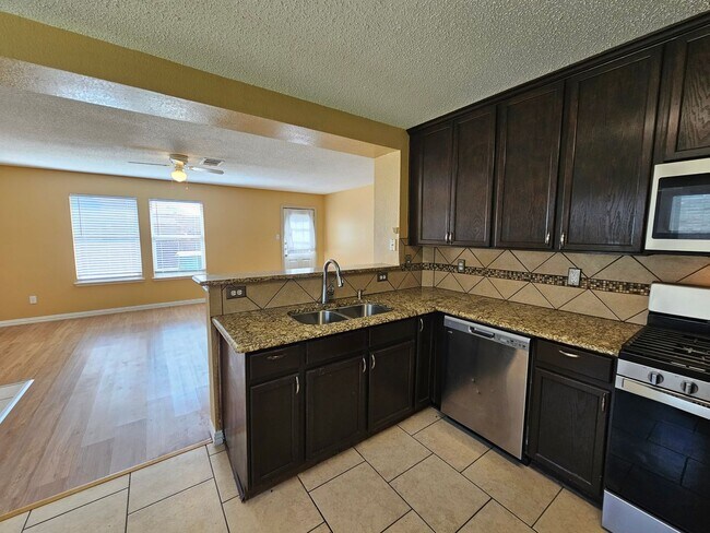 Building Photo - Incredible home available in Reserve At Hi...
