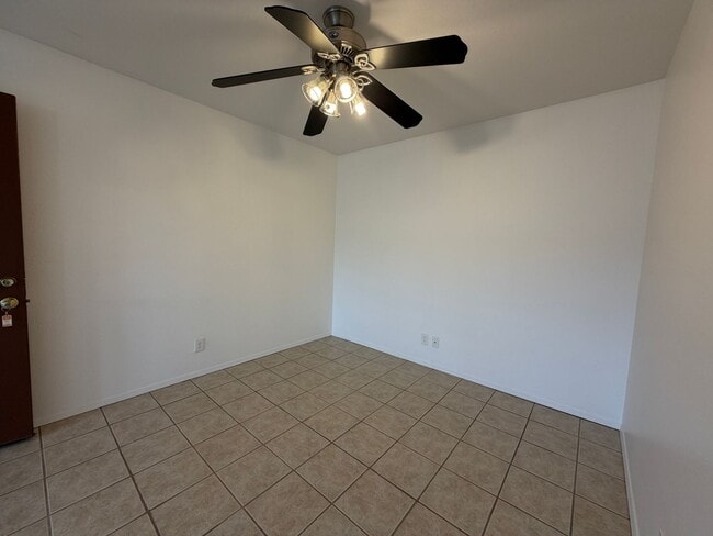 Building Photo - 1307 Rufina Ln