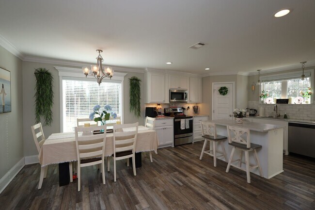 Building Photo - 3816 Renee Pl