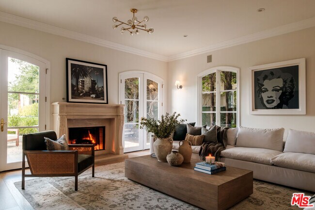 Building Photo - 18875 Pasadero Dr