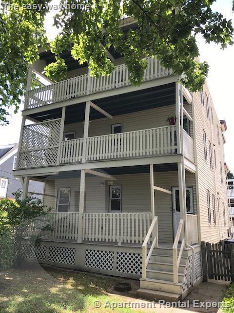 Building Photo - 11 Myrick St