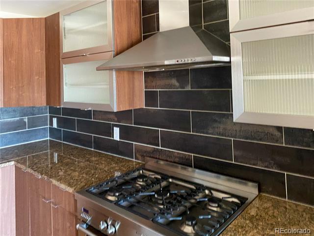 Building Photo - 2240 Clay St