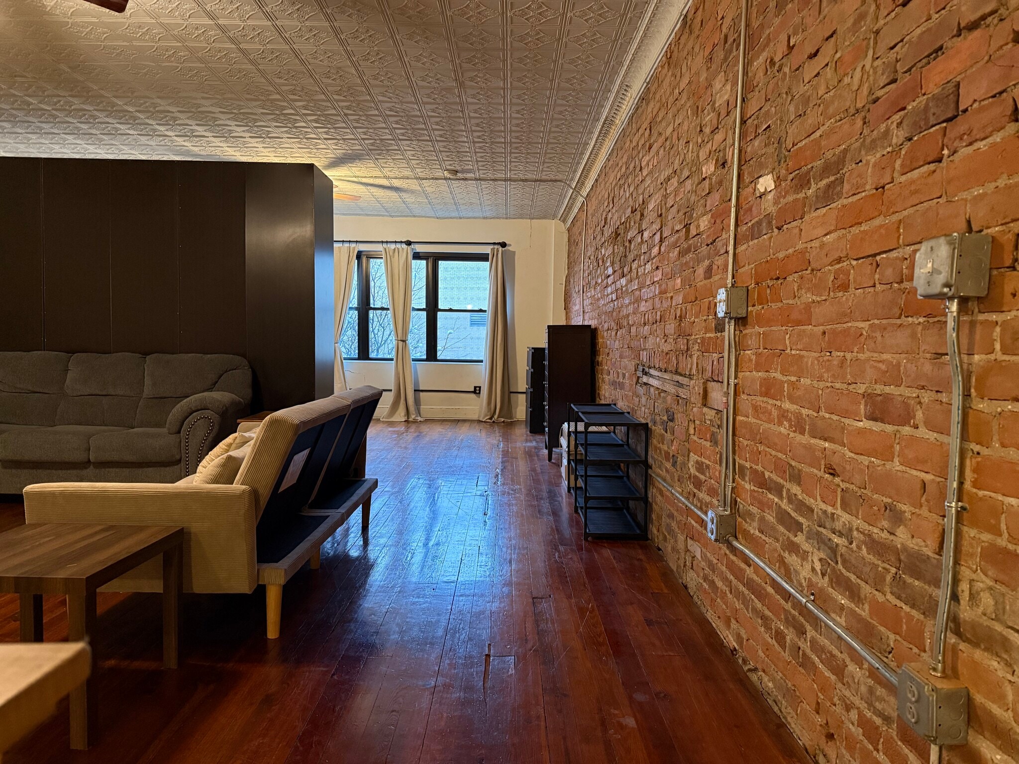 Building Photo - 27 Court St