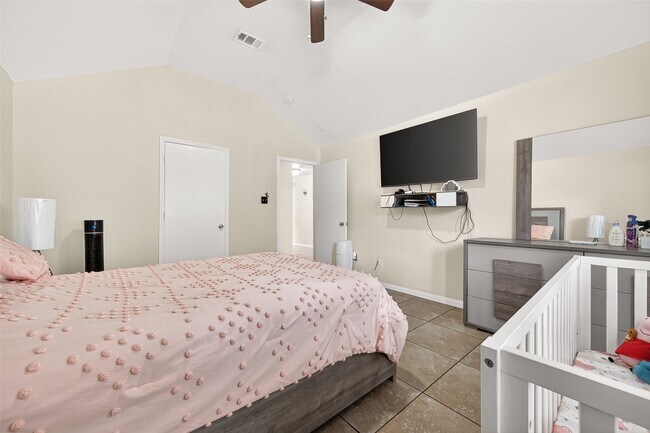 Building Photo - 2510 Fox Water Dr