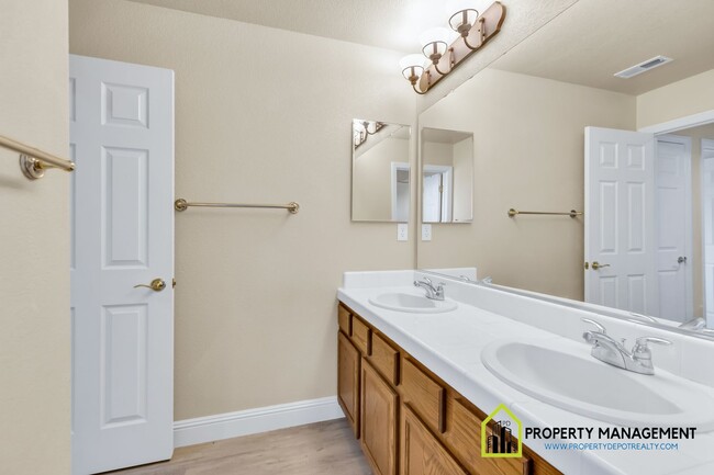 Building Photo - Luxury 5-BR Home Rental in Elk Grove
