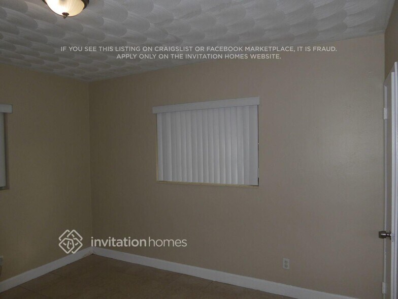 Building Photo - 2201 N 57th Ave