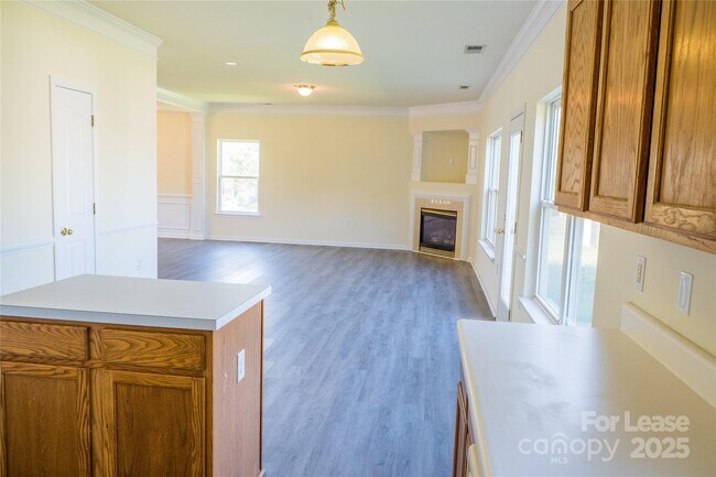 Building Photo - 6926 Brandon Chase Ln