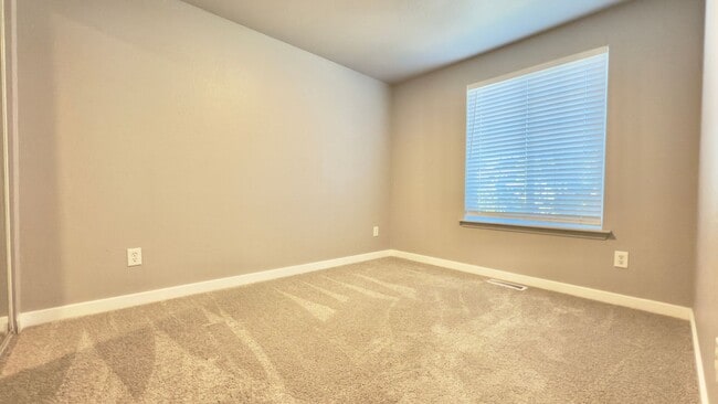 Building Photo - One-Level Home w/ Fenced Yard & Park Access