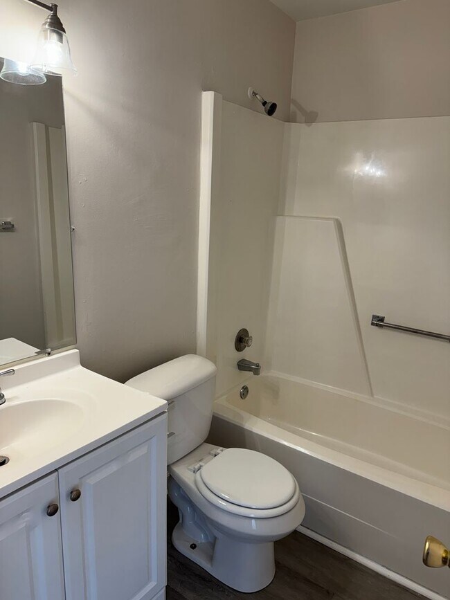 Building Photo - SAINT ANDREWS PLACE