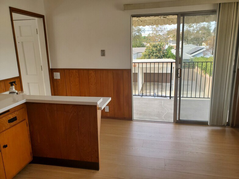 Building Photo - 2237 Orange Grove Ave