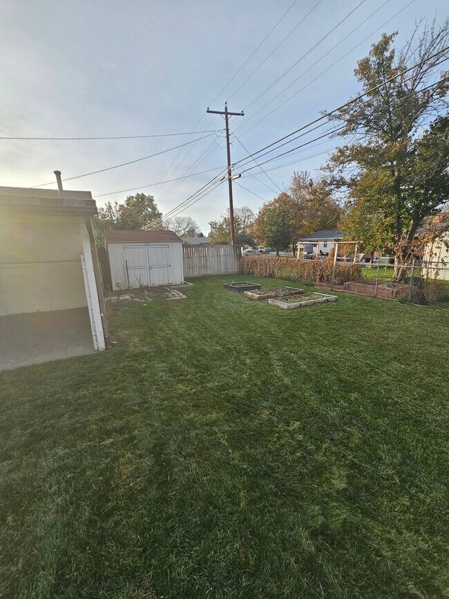 Building Photo - 4 bed 2 bath Home in Murray