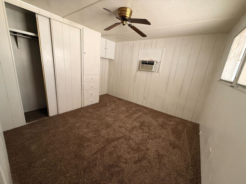 Building Photo - 3601 E Wyoming Ave