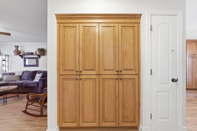 Building Photo - 5957 S Sultan Cir